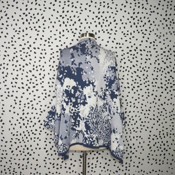 Marla Wynne Blue Abstract Print Open Front Sweater Cardigan - Picture 5 of 10